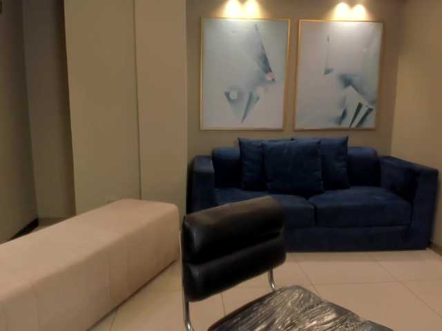JuliaBanks live cam on BongaCams