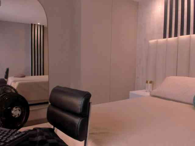 JuliaBanks webcam