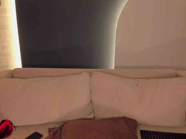 JuliaBanks Live Webcam on BongaCams