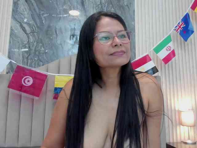 Model: IvannaaFox