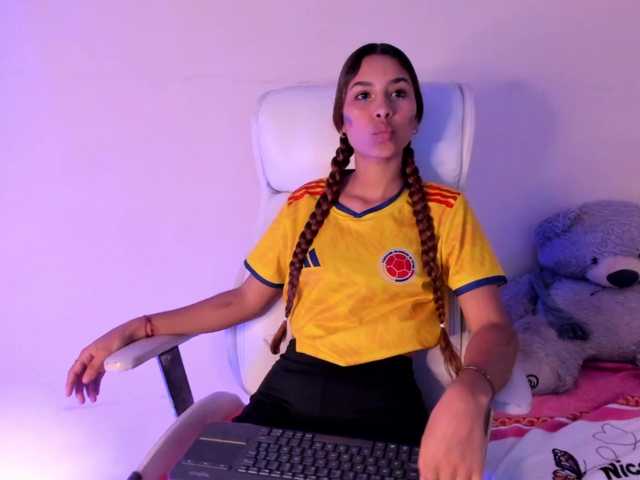 Jess-Rose live cam on BongaCams