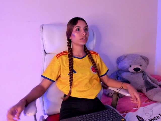Jess-Rose live cam on BongaCams