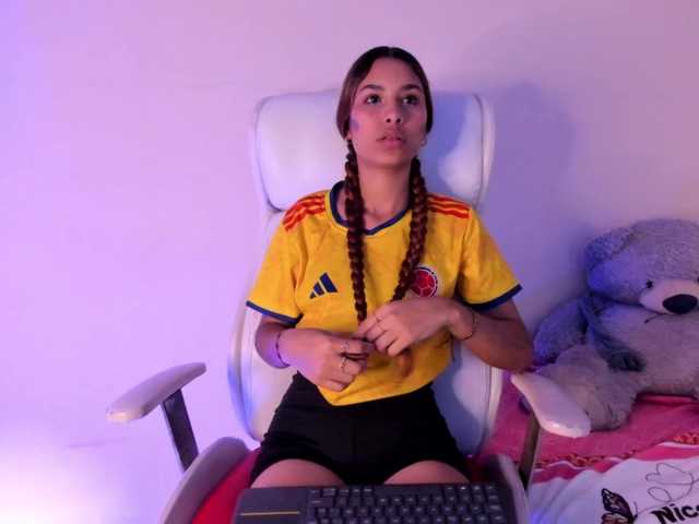 Jess-Rose live cam on BongaCams