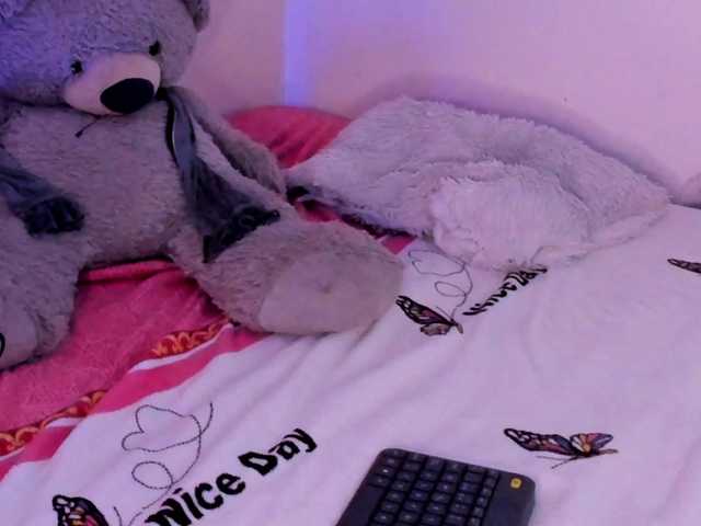 Jess-Rose live cam on BongaCams