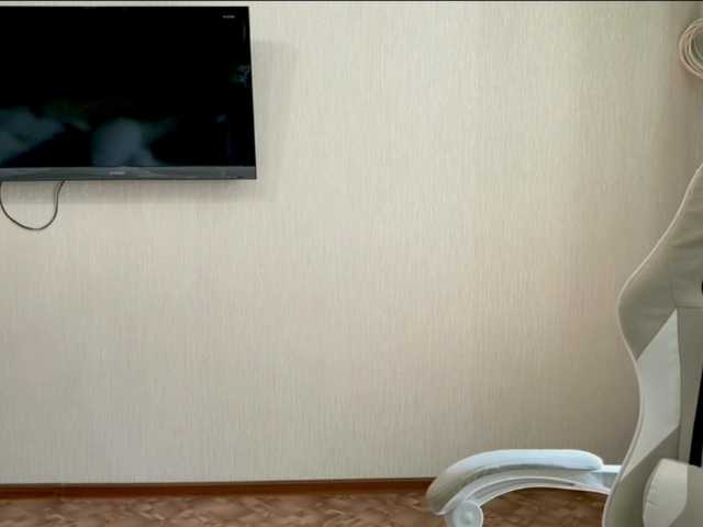 MilanaShalf live webcam show