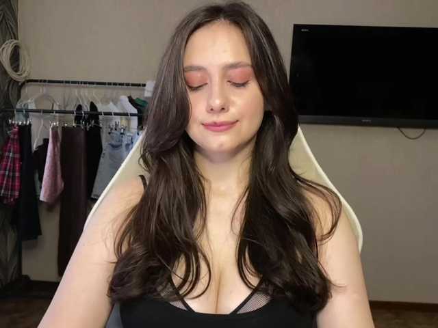 MilanaShalf live cam on BongaCams