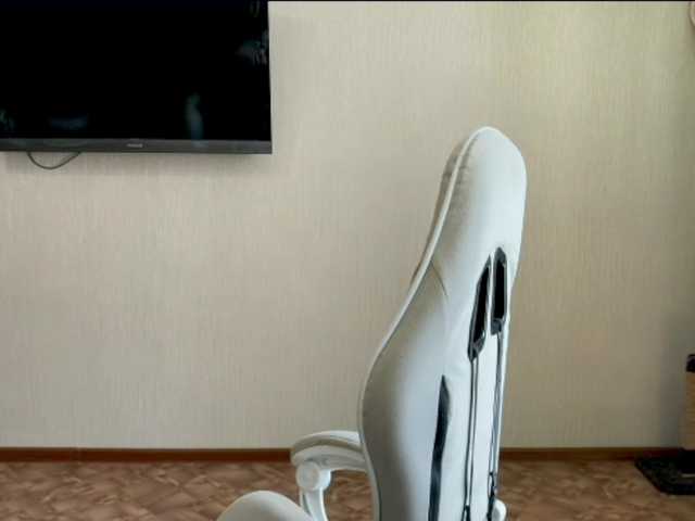 MilanaShalf live cam on BongaCams