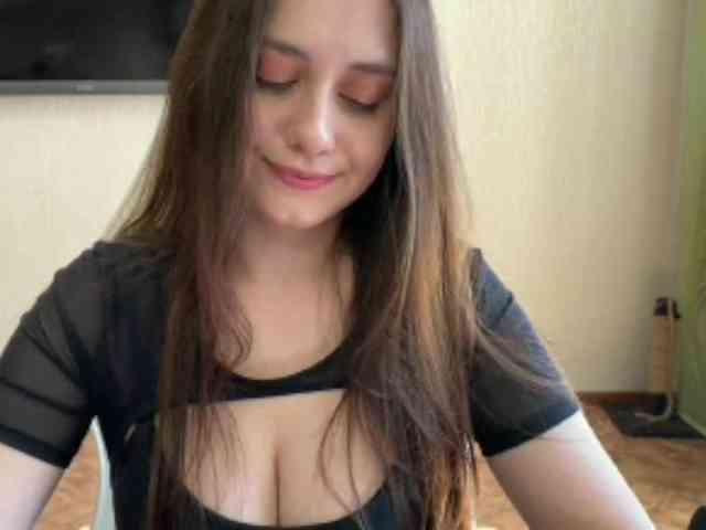 MilanaShalf webcam
