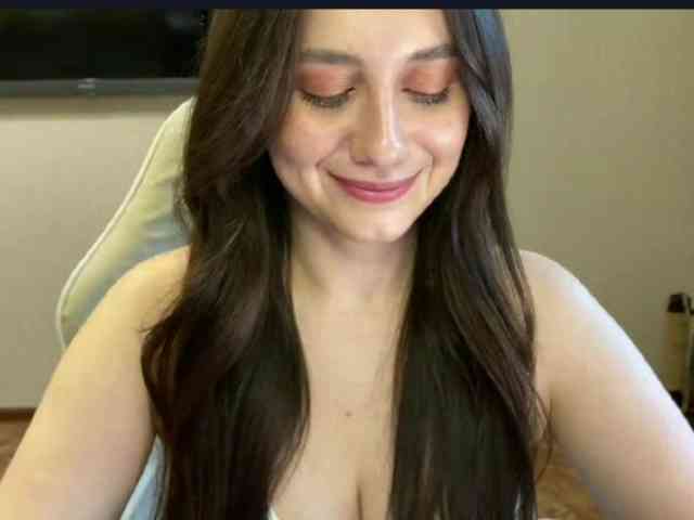 MilanaShalf webcam