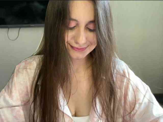 MilanaShalf webcam