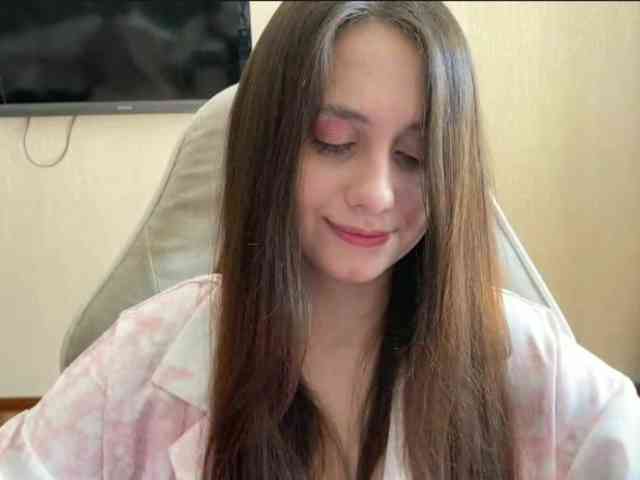 MilanaShalf webcam
