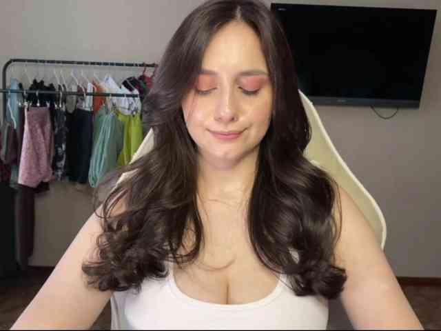 MilanaShalf webcam