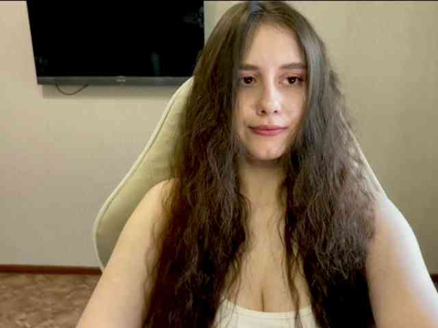 MilanaShalf webcam