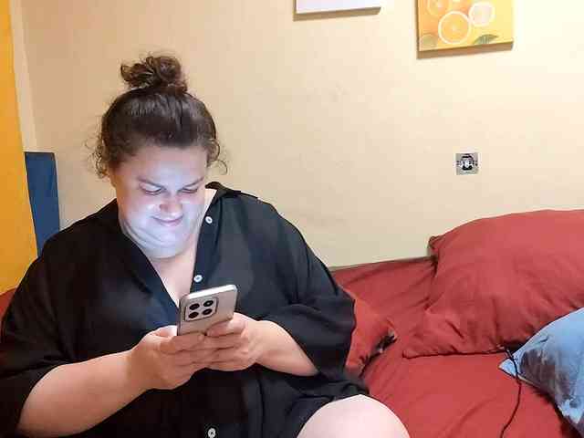 ElizabetHoldon webcam