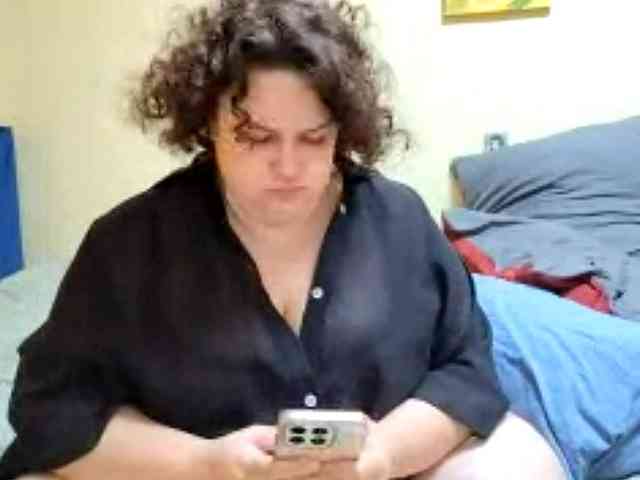 ElizabetHoldon webcam