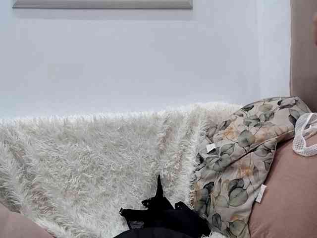 ElizabetHoldon webcam