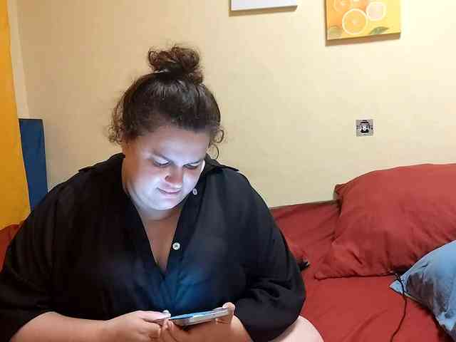 ElizabetHoldon webcam