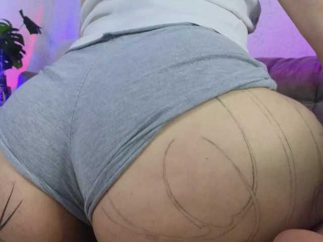 Issadora live cam on BongaCams