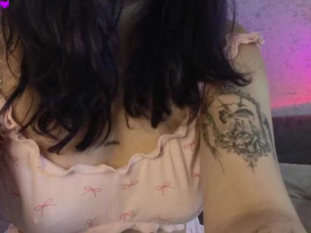 Issadora live cam on BongaCams