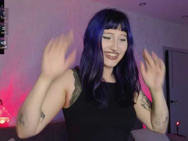 Issadora live cam on BongaCams
