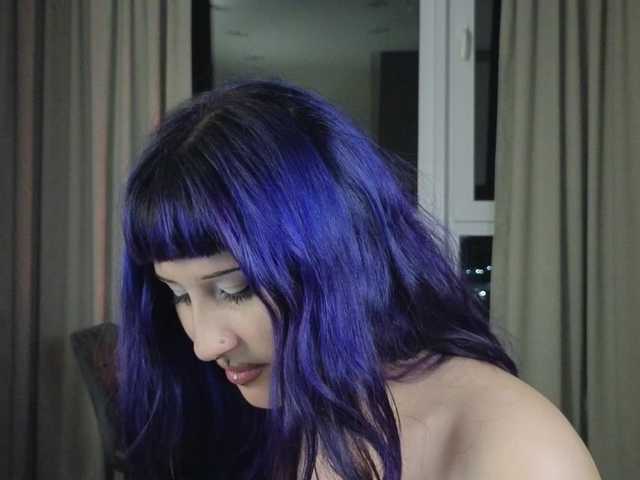 Issadora live cam on BongaCams