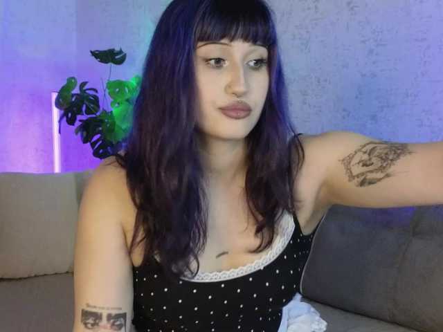 Issadora live cam on BongaCams