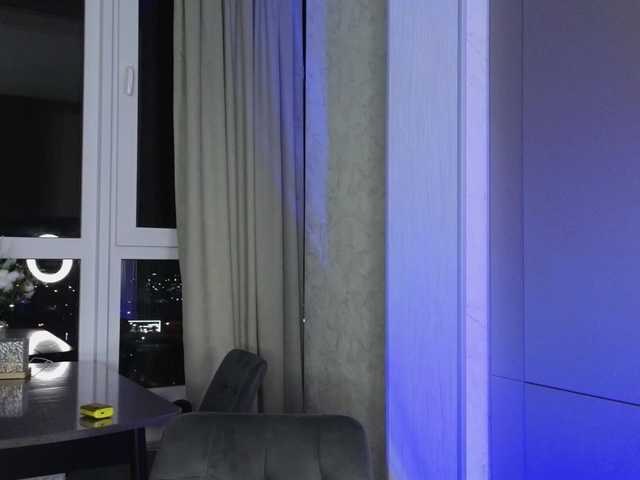 issadora cam belle
