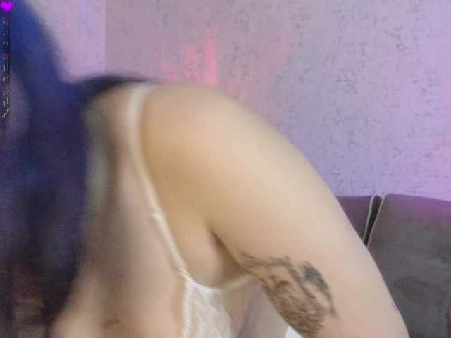 Issadora live cam on BongaCams