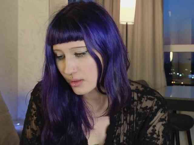 Issadora Sex Cam Show