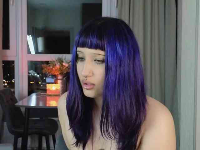 Issadora Sex Cam Show