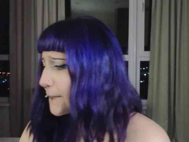 Issadora Sex Cam Show