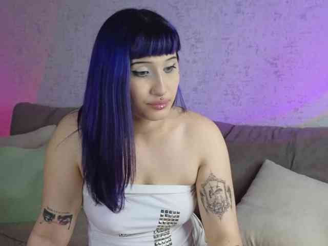 Issadora Sex Cam Show