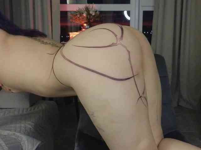 Issadora Sex Cam Show