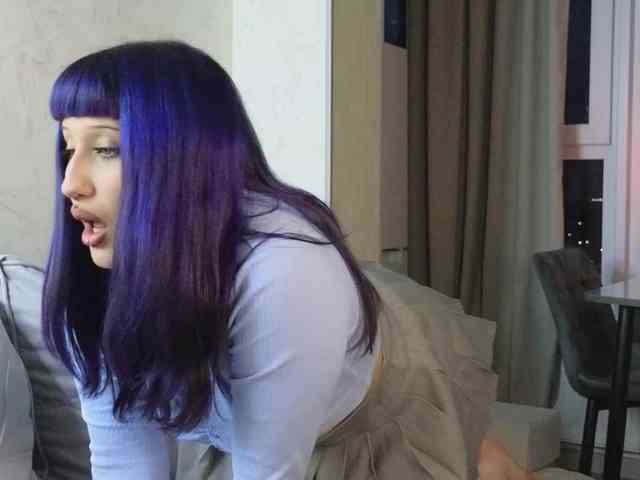 Issadora Sex Cam Show