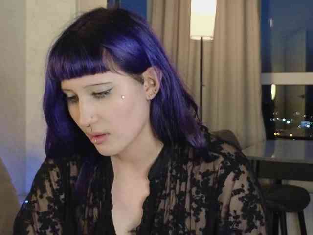 Issadora Sex Cam Show