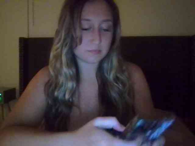 Taytay19 webcam