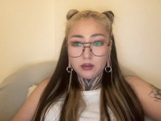 risha-1 Porn Show