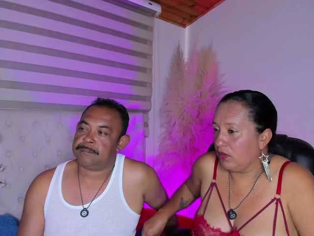 KateAndJohn live webcam show