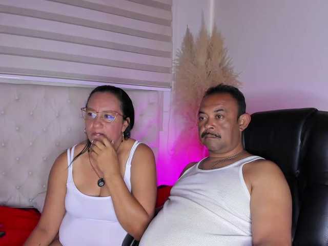 KateAndJohn live webcam show