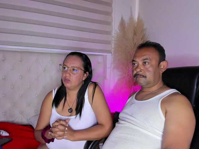 KateAndJohn live webcam show