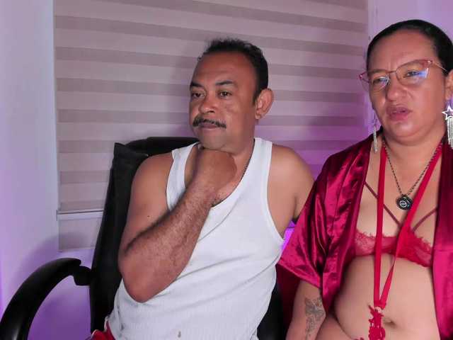 KateAndJohn live cam on BongaCams