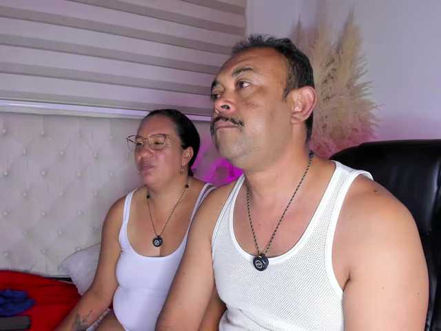 KateAndJohn live webcam show
