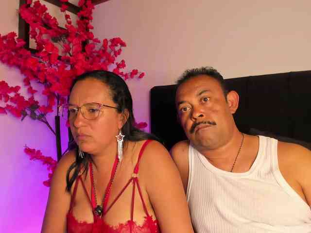 KateAndJohn Sex Cam Show