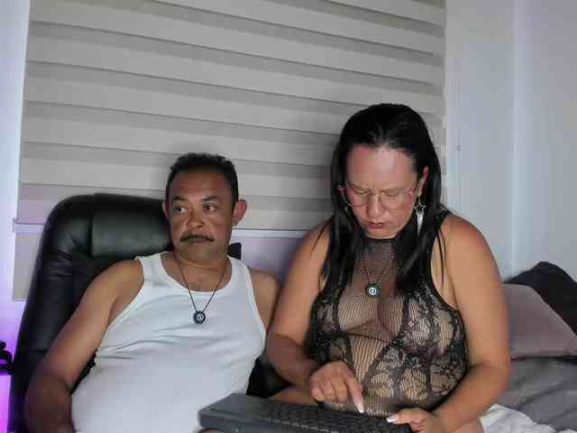 KateAndJohn Sex Cam Show