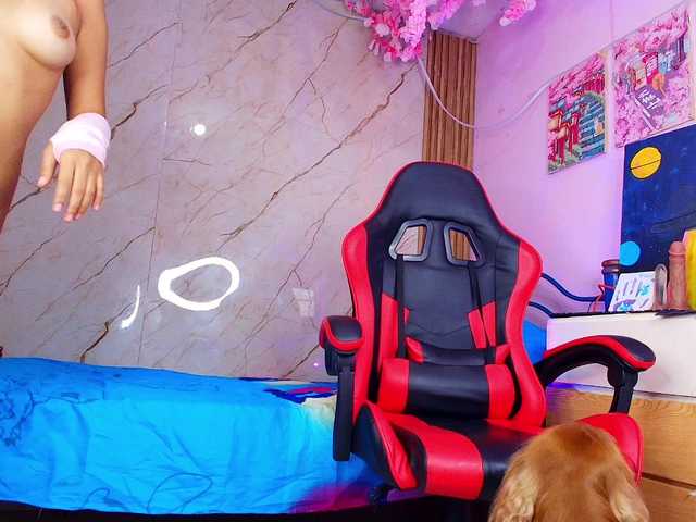 victoria-glow live cam on BongaCams