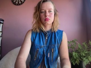 BettyLovely Porn Show