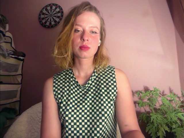 BettyLovely live cam on BongaCams