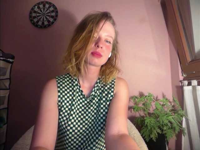 BettyLovely live cam on BongaCams