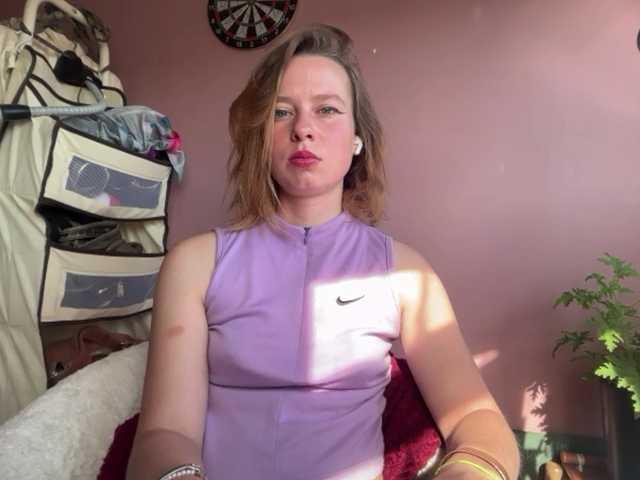 BettyLovely live cam on BongaCams