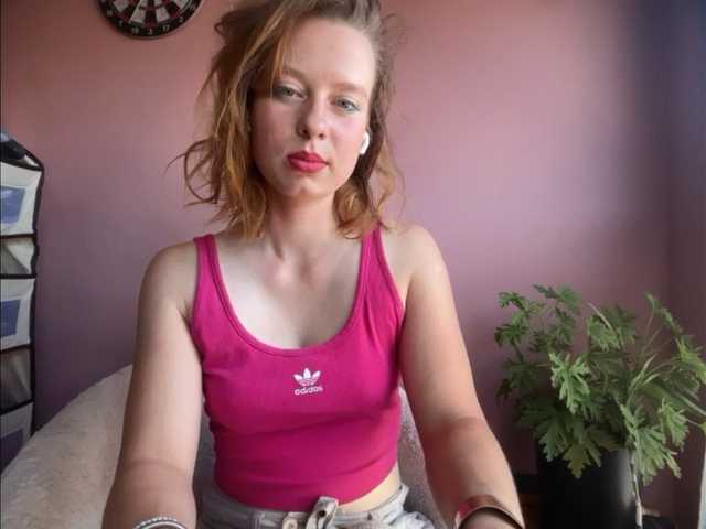 BettyLovely live cam on BongaCams